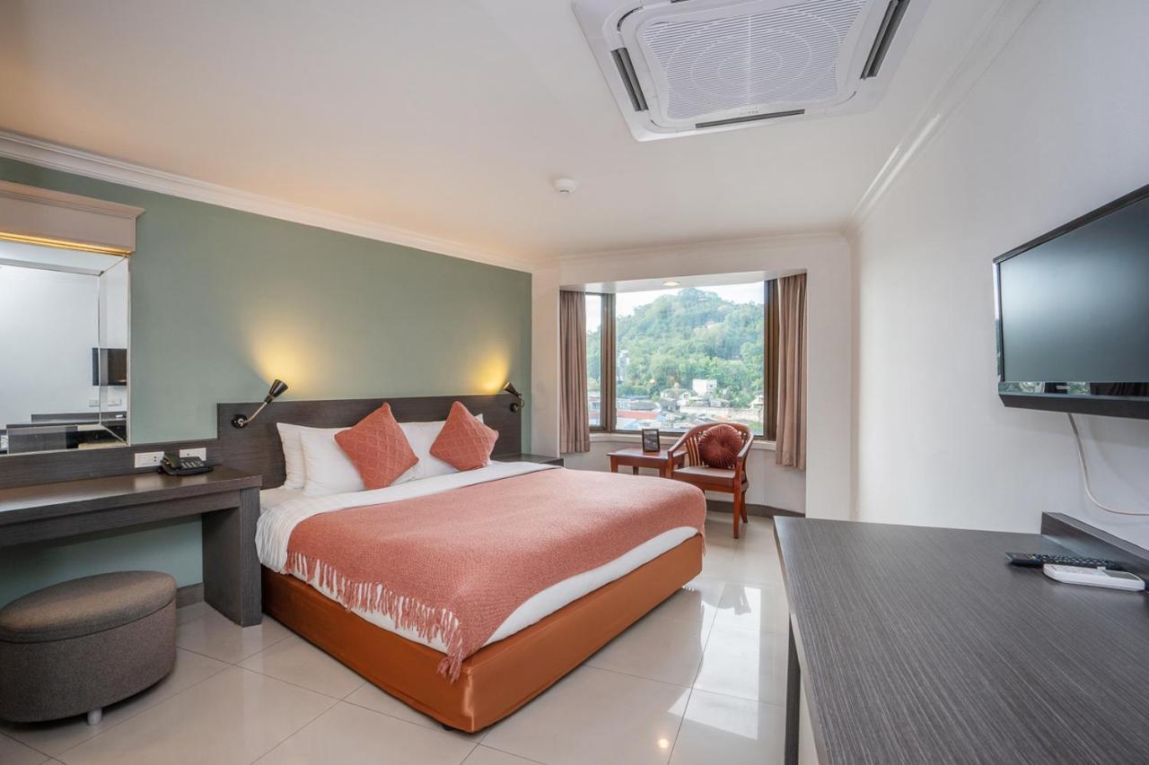 I Pavilion Hotel Phuket - Sha Extra Plus Exterior foto